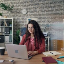 vitaly-gariev-dNgqmo0tr1I-unsplash